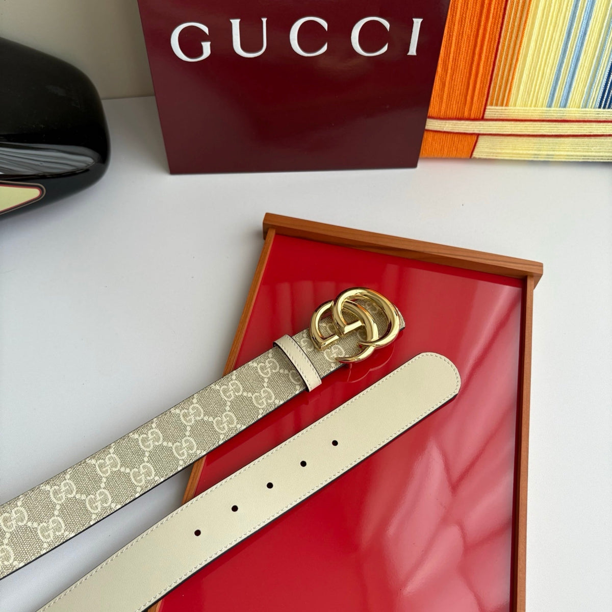 Gucci Men's Wide Leather Belt — Classic GG Buckle
